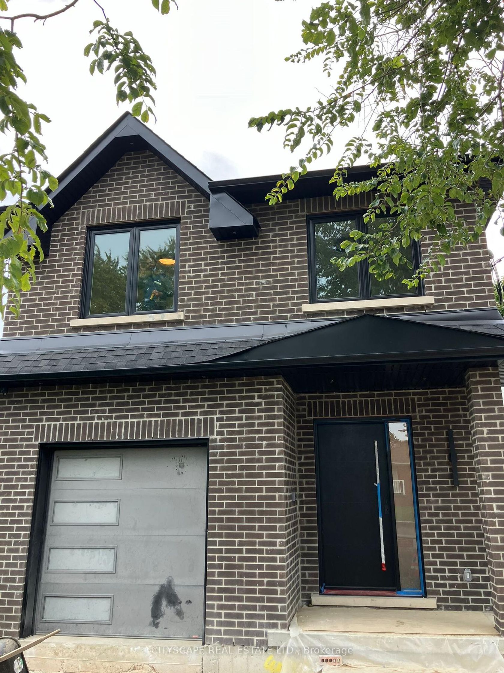 100B Brenda Crescent, Kennedy Park, Toronto 