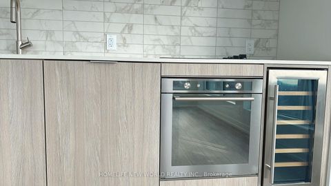 Photo 9 at 1621 - 2020 Bathurst Street, Cedarvale, Toronto