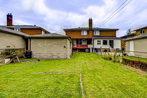 Photo 24 at 19 Martini Drive, Amesbury, Toronto