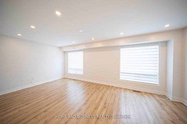Photo 9 at 5013 Kempling Lane, Orchard, Burlington
