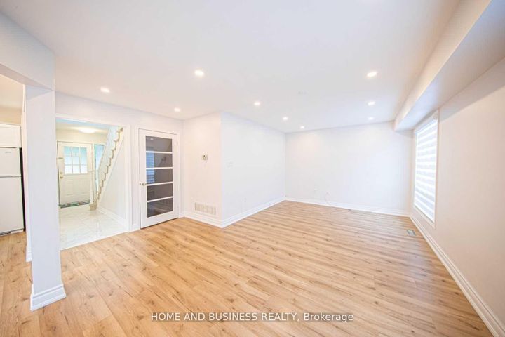 Photo 11 at 5013 Kempling Lane, Orchard, Burlington