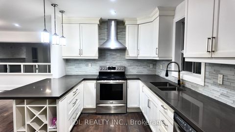 Photo 3 at 132 Edgecroft Road, Queensway, Toronto