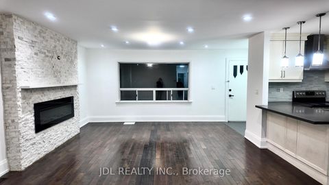 Photo 5 at 132 Edgecroft Road, Queensway, Toronto