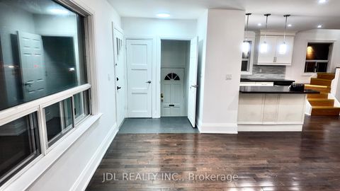 Photo 7 at 132 Edgecroft Road, Queensway, Toronto