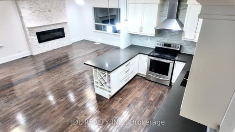 Photo 9 at 132 Edgecroft Road, Queensway, Toronto