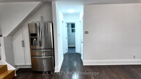 Photo 10 at 132 Edgecroft Road, Queensway, Toronto