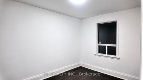 Photo 11 at 132 Edgecroft Road, Queensway, Toronto