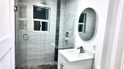 Photo 13 at 132 Edgecroft Road, Queensway, Toronto