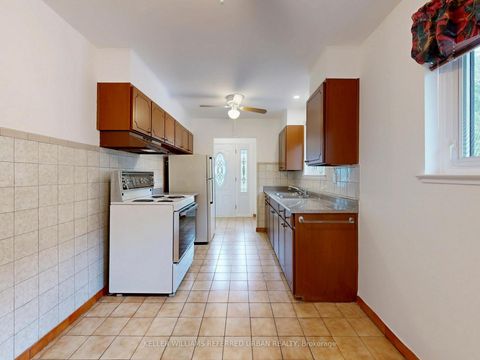 Photo 9 at 70 Crossbow Crescent, Pleasant View, Toronto