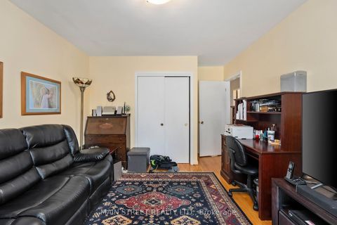 Photo 9 at 46 Jarwick Drive, Woburn, Toronto