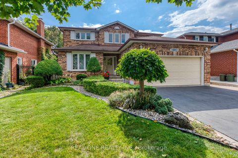 Photo 0 at 2082 Laurelwood Drive, WC Wedgewood Creek, Oakville