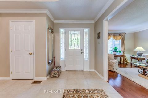 Photo 4 at 2082 Laurelwood Drive, WC Wedgewood Creek, Oakville