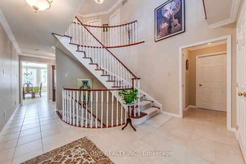Photo 6 at 2082 Laurelwood Drive, WC Wedgewood Creek, Oakville