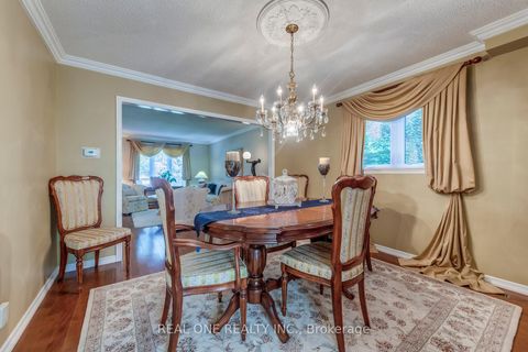 Photo 11 at 2082 Laurelwood Drive, WC Wedgewood Creek, Oakville