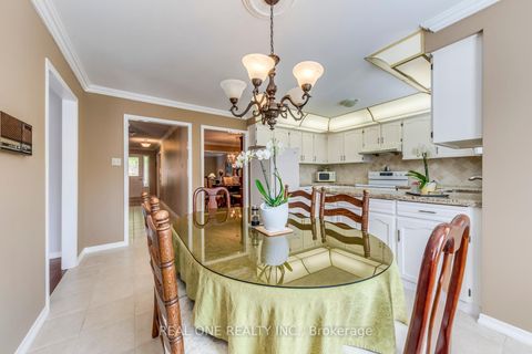 Photo 18 at 2082 Laurelwood Drive, WC Wedgewood Creek, Oakville