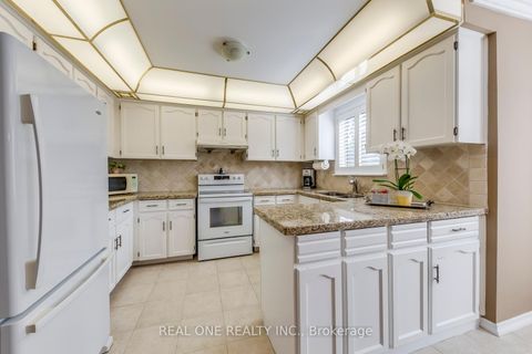 Photo 19 at 2082 Laurelwood Drive, WC Wedgewood Creek, Oakville