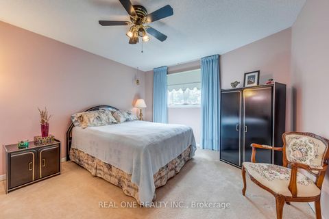 Photo 36 at 2082 Laurelwood Drive, WC Wedgewood Creek, Oakville