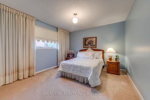 Photo 38 at 2082 Laurelwood Drive, WC Wedgewood Creek, Oakville