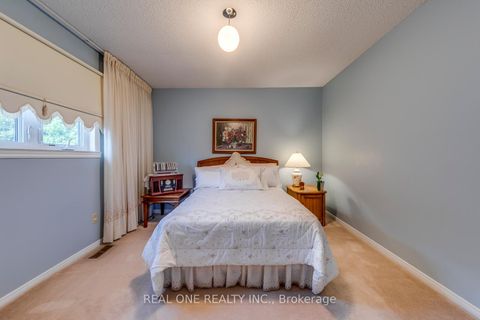 Photo 39 at 2082 Laurelwood Drive, WC Wedgewood Creek, Oakville