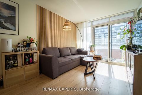 Photo 2 at 1223 - 4K Spadina Avenue, Waterfront Communities C1, Toronto