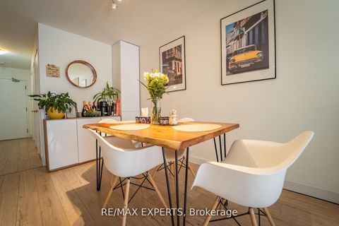 Photo 3 at 1223 - 4K Spadina Avenue, Waterfront Communities C1, Toronto