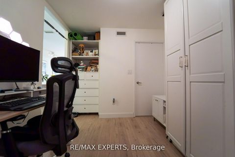 Photo 12 at 1223 - 4K Spadina Avenue, Waterfront Communities C1, Toronto