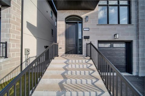 Photo 3 at 31 St.Gaspar's Court, Humber Summit, Toronto