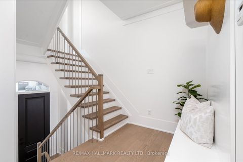 Photo 4 at 31 St.Gaspar's Court, Humber Summit, Toronto