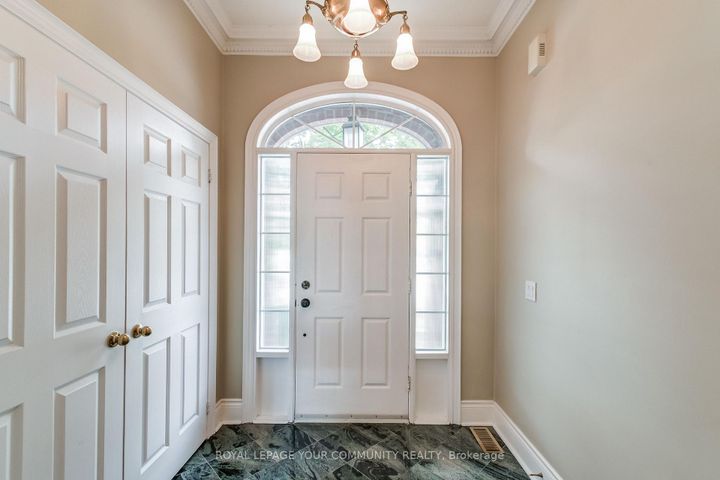 Photo 2 at 15 - 8038 Yonge Street, Uplands, Vaughan
