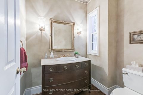 Photo 4 at 15 - 8038 Yonge Street, Uplands, Vaughan