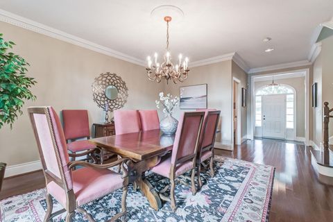 Photo 6 at 15 - 8038 Yonge Street, Uplands, Vaughan