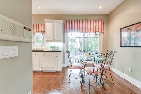 Photo 12 at 15 - 8038 Yonge Street, Uplands, Vaughan