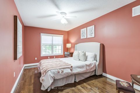 Photo 25 at 15 - 8038 Yonge Street, Uplands, Vaughan