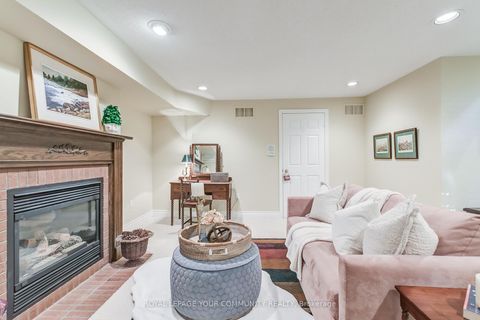 Photo 29 at 15 - 8038 Yonge Street, Uplands, Vaughan