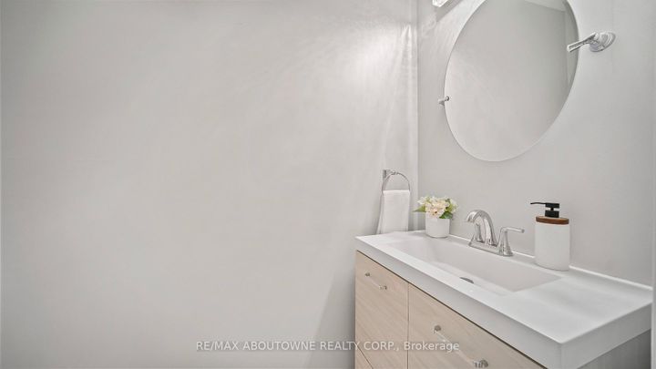 Photo 19 at 3153 Baron Drive, Churchill Meadows, Mississauga