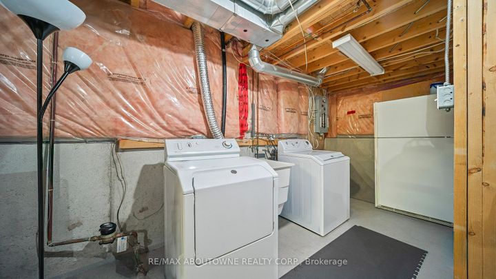 Photo 31 at 3153 Baron Drive, Churchill Meadows, Mississauga