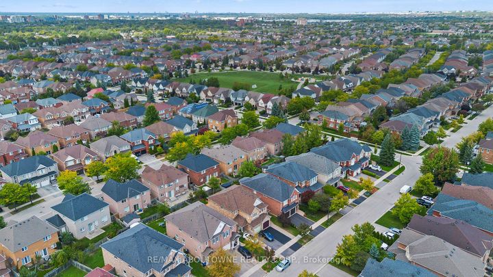 Photo 33 at 3153 Baron Drive, Churchill Meadows, Mississauga