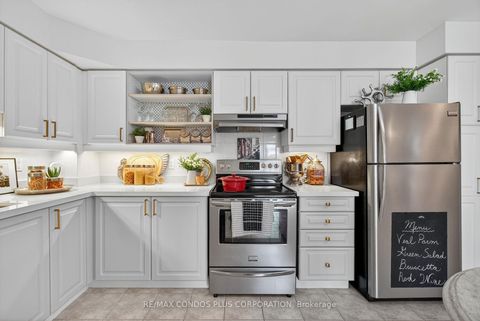 Photo 7 at 317 - 7373 MARTIN GROVE Road, Vaughan Grove, Vaughan