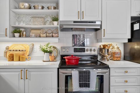 Photo 8 at 317 - 7373 MARTIN GROVE Road, Vaughan Grove, Vaughan
