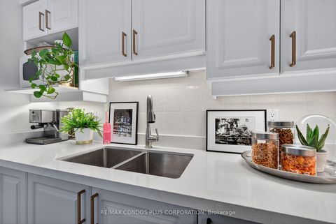 Photo 11 at 317 - 7373 MARTIN GROVE Road, Vaughan Grove, Vaughan
