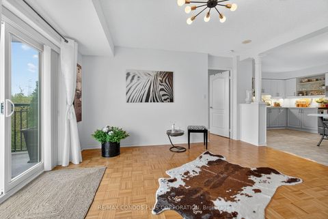 Photo 19 at 317 - 7373 MARTIN GROVE Road, Vaughan Grove, Vaughan