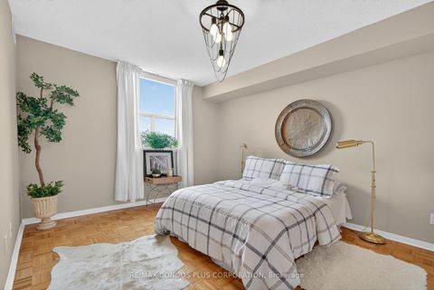 Photo 21 at 317 - 7373 MARTIN GROVE Road, Vaughan Grove, Vaughan