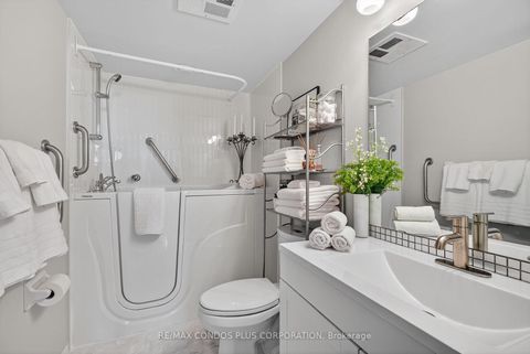 Photo 23 at 317 - 7373 MARTIN GROVE Road, Vaughan Grove, Vaughan