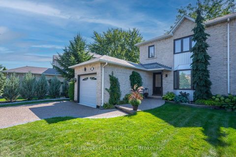 Photo 1 at 163 Ross Lane, RO River Oaks, Oakville