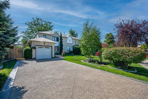 Photo 4 at 163 Ross Lane, RO River Oaks, Oakville