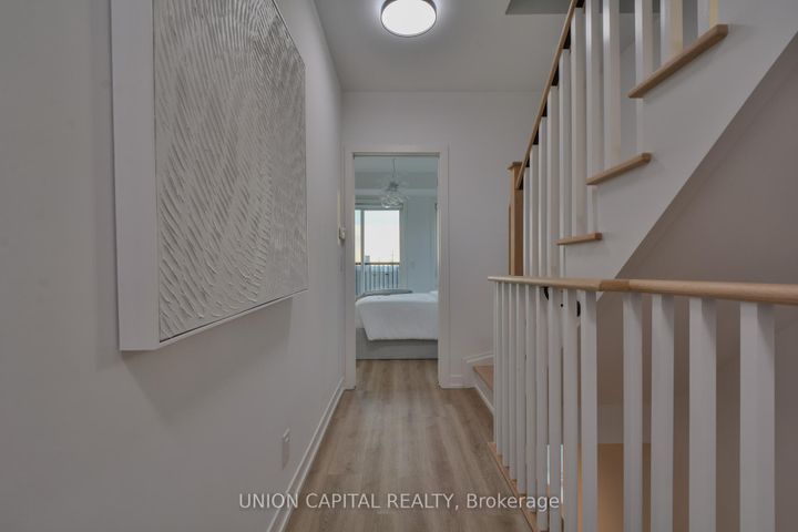 Photo 11 at 48 Case Ootes Drive, Victoria Village, Toronto