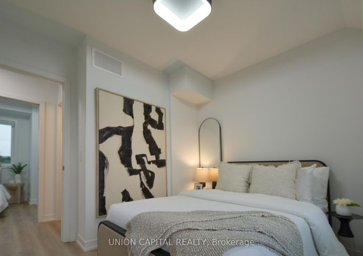 Photo 13 at 48 Case Ootes Drive, Victoria Village, Toronto