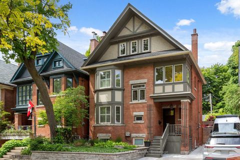 Photo 6 at 52 Nina Street, Casa Loma, Toronto Photo 6 at 52 Nina Street, Casa Loma, Toronto