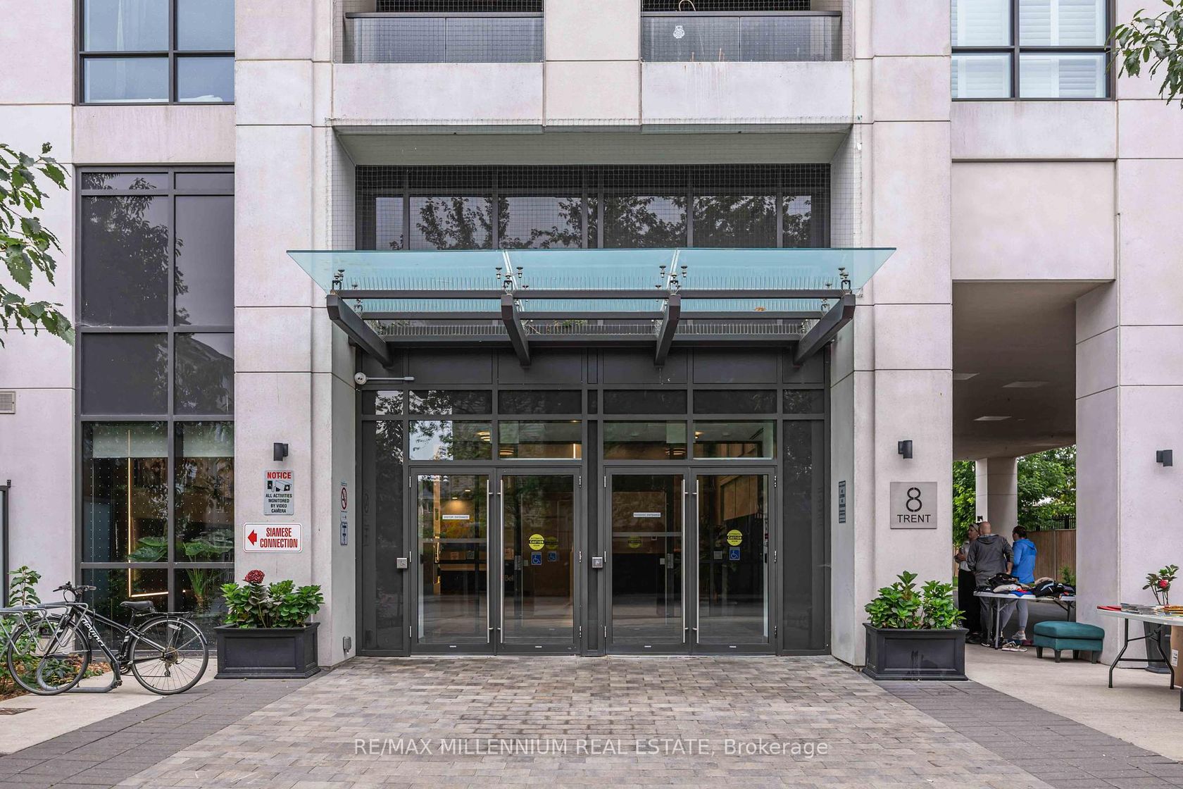 407 - 8 Trent Avenue, Danforth, Toronto  by Loree Meneguzzi Real Estate 407 - 8 Trent Avenue, Danforth, Toronto