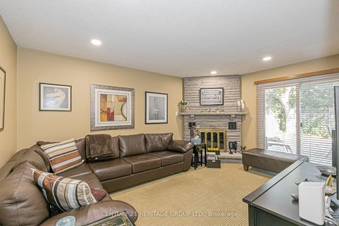 Photo 5 at 30 Rimmington Drive, Brownridge, Vaughan